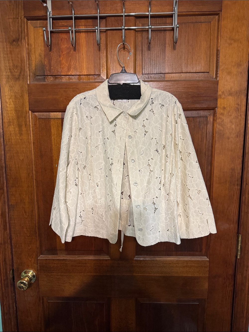 NWOT CAbi Cream Floral Lace Tie-Back Jacket